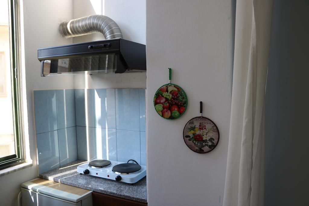 Arso Studio Tiranë Luaran gambar