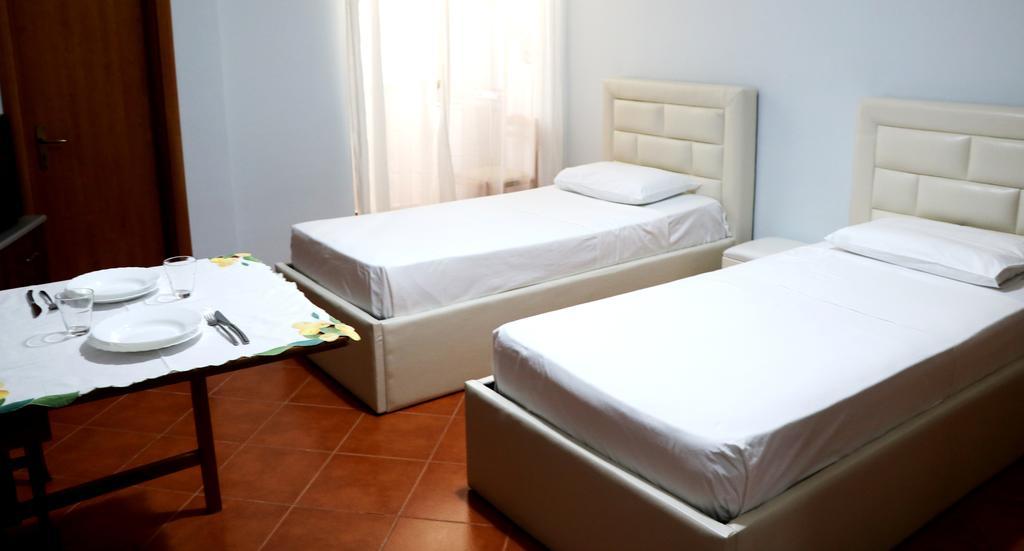 Arso Studio Tiranë Luaran gambar